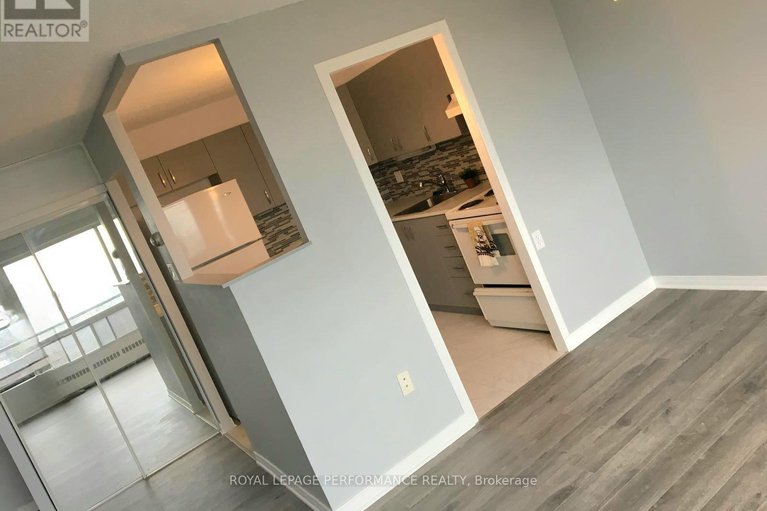 28598401/1113-20-chesterton-drive-w/borden-farmstewart-farmcarleton-heightsparkwood-hills/ottawa/ontario/K2E6Z7_6