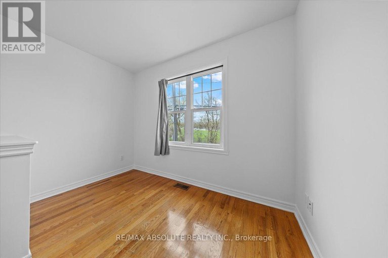 28502090/142-lees-avenue/ottawa-east/ottawa/ontario/K1S0C3_25
