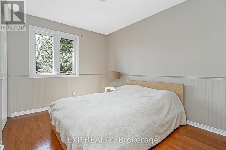 28595506/18-hawley-crescent/bridlewood/ottawa/ontario/K2M1T3_17