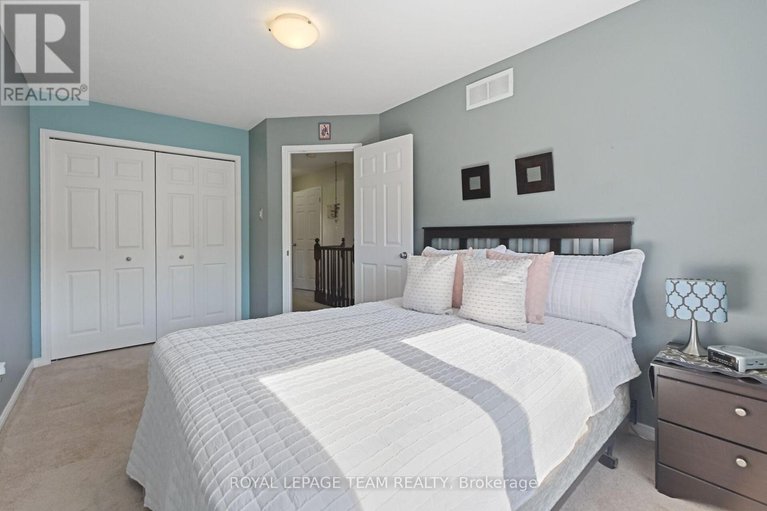 29394833/215-parkrose-private/chatelaine-village/ottawa/ontario/K4A0N8_25