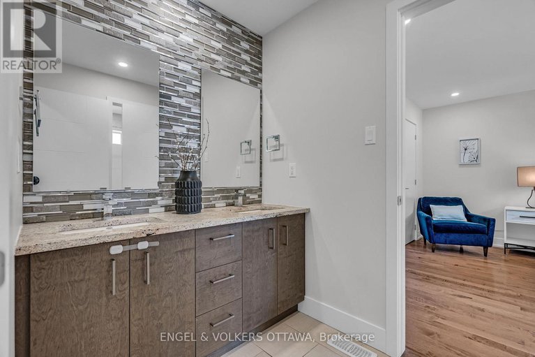 27931085/231-daniel-avenue/ottawa-westtunneys-pasture/ottawa/ontario/K1Y0C7_38