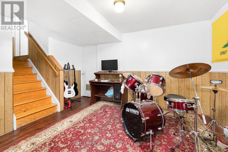 29668805/e-10-millrise-lane/centrepointe/ottawa/ontario/K2G5E6_18