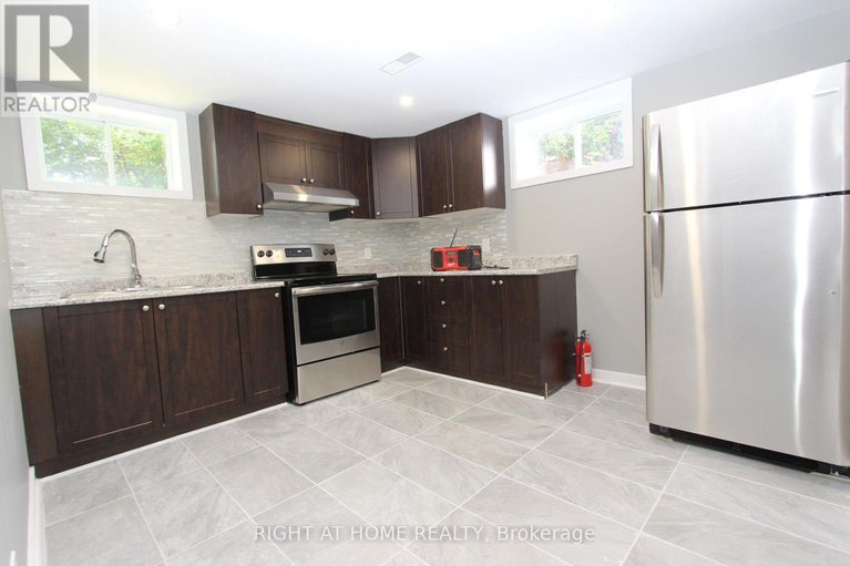 28622547/2216-prospect-avenue/alta-vista/ottawa/ontario/K1H7G3_15