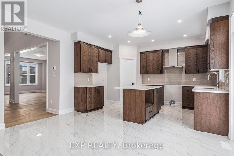 28500514/402-fleet-canuck-private/huntley-ward-south-east/ottawa/ontario/K2M0M5_9