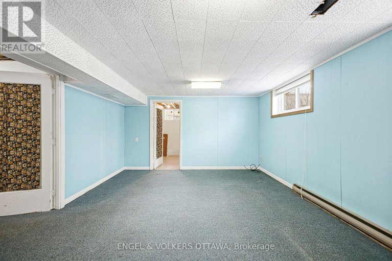 29371717/49-inverness-avenue/borden-farmstewart-farmcarleton-heightsparkwood-hills/ottawa/ontario/K2E6N6_28