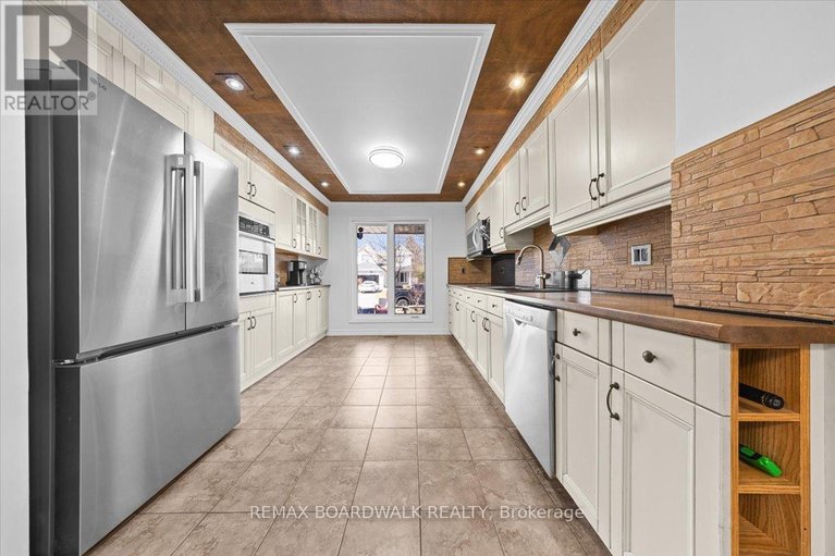 29671423/1837-windflower-way/chapel-hill/ottawa/ontario/K1C5Z8_9