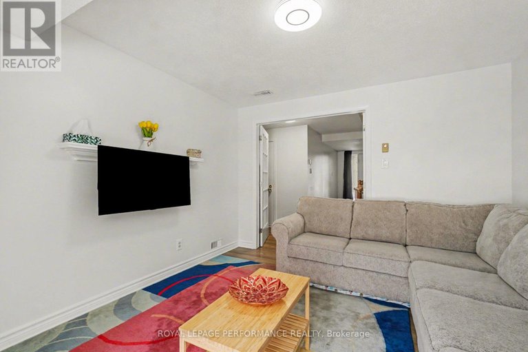 29397617/1931-ashmont-street/chapel-hill/ottawa/ontario/K1C7B9_29