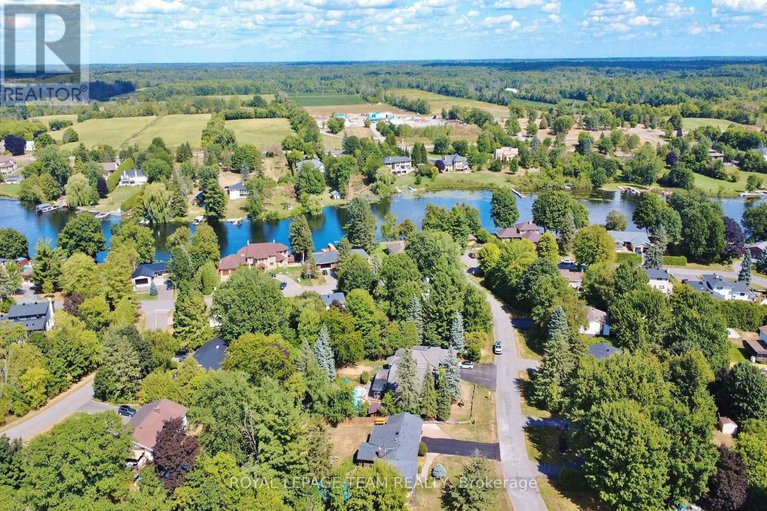 29003460/1079-christopher-drive/manotick-long-island-nicholls-island/ottawa/ontario/K4M1J2_44