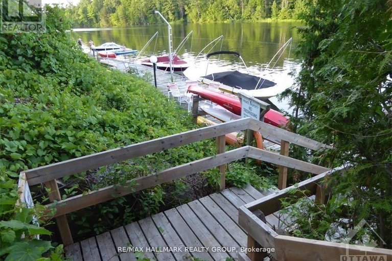 29357425/8-waterford-way/pineglencountry-place/ottawa/ontario/K2E7V4_36