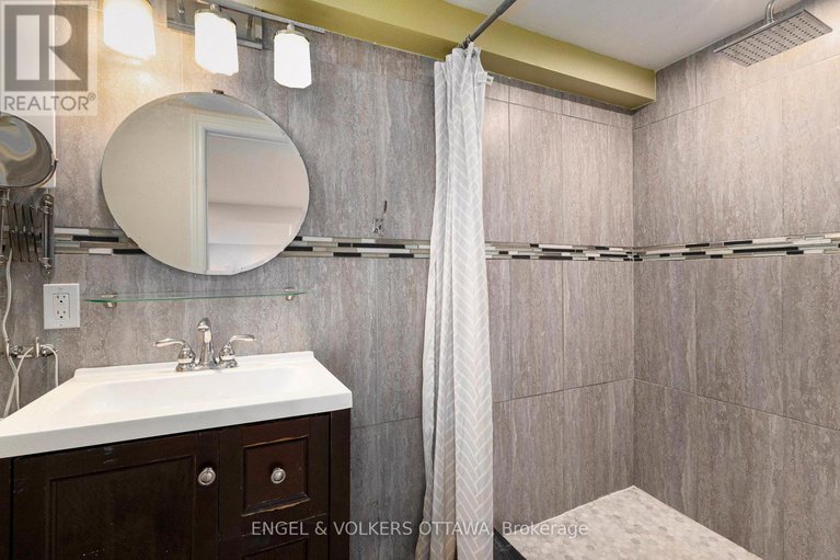 28939976/123-tripp-crescent/pheasant-run/ottawa/ontario/K2J1M5_32