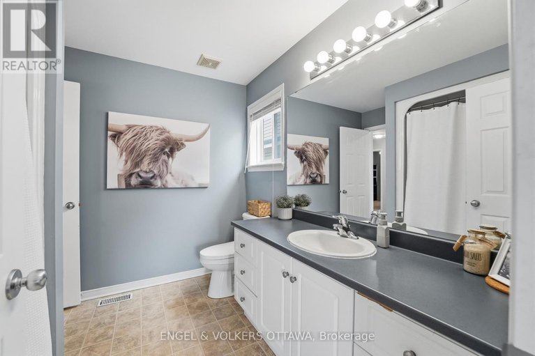 29566261/31-leatherwood-crescent/stonebridge/ottawa/ontario/K2J4X9_34