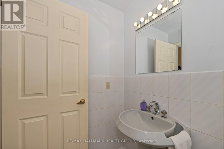 29325453/4-elderwood-trail/stittsville-central/ottawa/ontario/K2S1C9_13