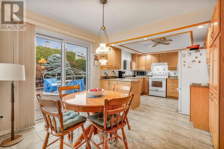 29126045/745-hauteview-crescent/fallingbrookridgemount/ottawa/ontario/K4A2B9_13