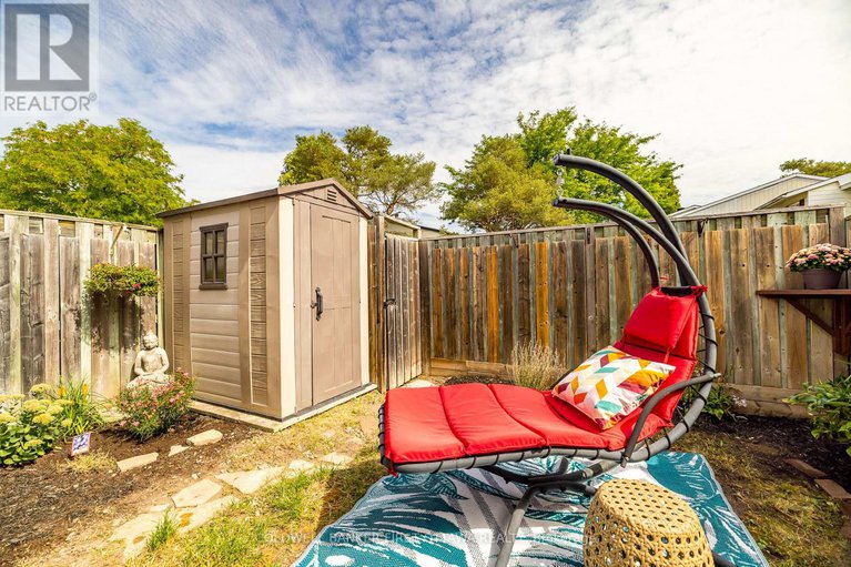 29424384/309-kintyre-private/carleton-square/ottawa/ontario/K2C3M6_35