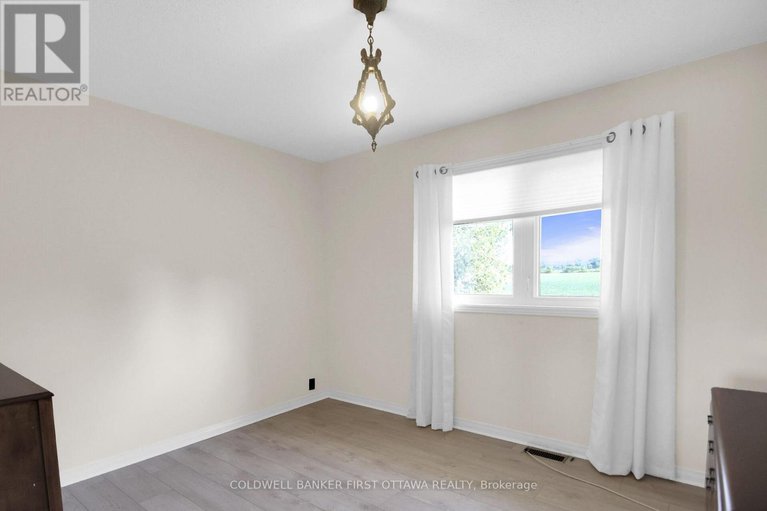28814585/1887-river-road/manotick-east-to-manotick-station/ottawa/ontario/K4M1B4_16