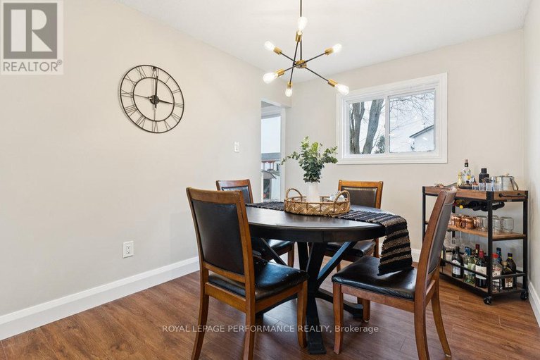 29416128/21-menard-street/embrun/russell/ontario/K0A1W1_12