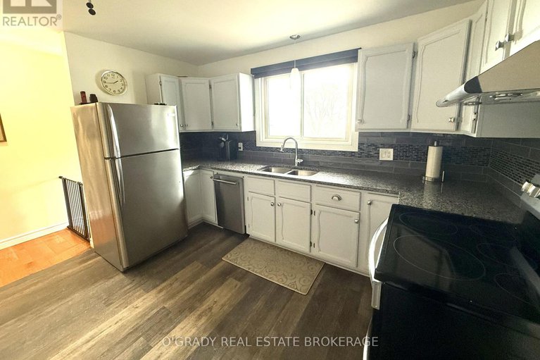 29165873/4472-lords-mills-road/augusta-twp/augusta/ontario/K0E1T0_13