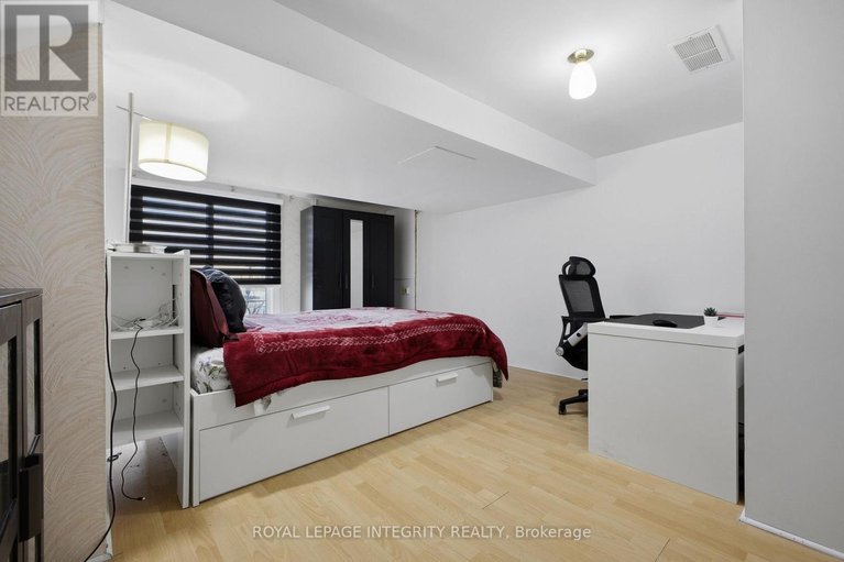 29651249/42-1758-trappist-lane/convent-glen-south/ottawa/ontario/K1C1X8_22