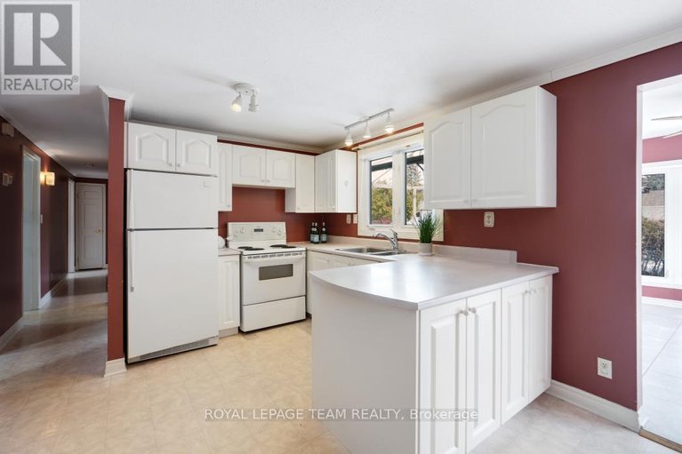 29514787/15-overlake-drive/borden-farmstewart-farmcarleton-heightsparkwood-hills/ottawa/ontario/K2E5V2_11