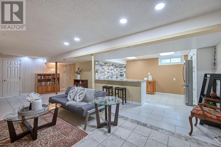 28652645/3025-linton-road/riverside-park-south/ottawa/ontario/K1V8H1_31