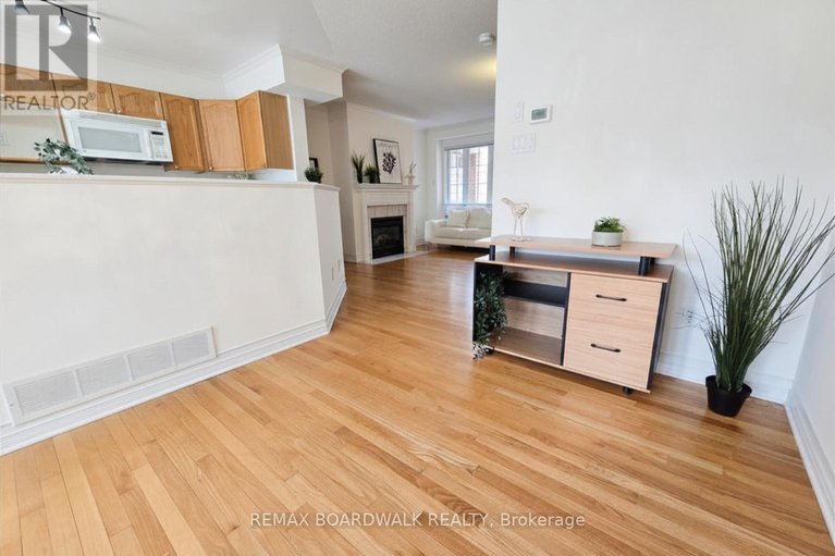 29678425/42-college-circle/castle-heights/ottawa/ontario/K1K4R8_11