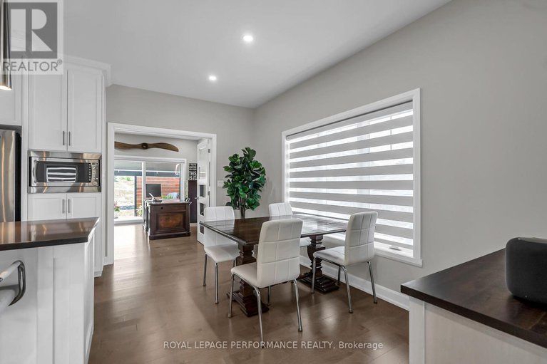 28627551/4-matthew-kieran-crescent/long-sault/south-stormont/ontario/K0C1P0_16