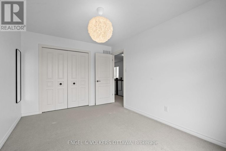 28330138/317-ardmore-street/riverside-southgloucester-glen/ottawa/ontario/K4M0E2_32