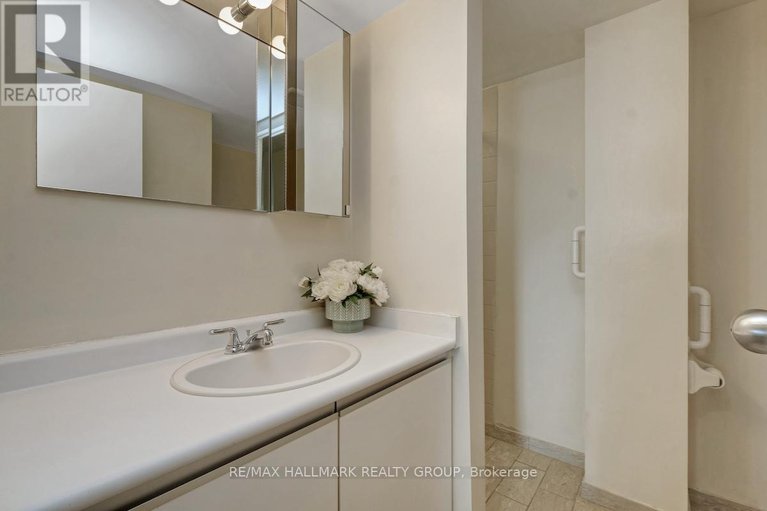 28717173/616-1025-grenon-avenue/fairfield-heights/ottawa/ontario/K2B8S5_23