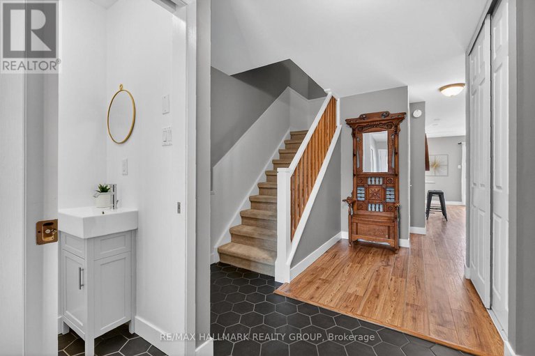 29379154/12-black-forest-lane/arbeatha-park/ottawa/ontario/K2H5C8_5