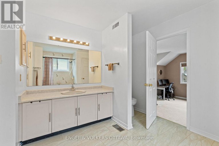 28550043/4-collingwood-crescent/morgans-grantsouth-march/ottawa/ontario/K2K2G6_30