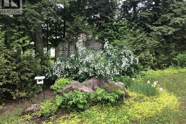 29370176/704-pattee-road/hawkesbury/ontario/K6A2R2_9