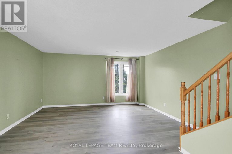 29094065/16-414-hillsboro-private/emerald-meadowstrailwest/ottawa/ontario/K2M3A8_30