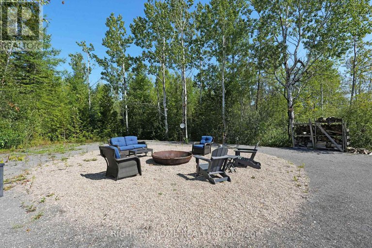28855030/8833-copeland-road/btwn-franktown-rd-fallowfield-rd/ottawa/ontario/K0A1B0_36