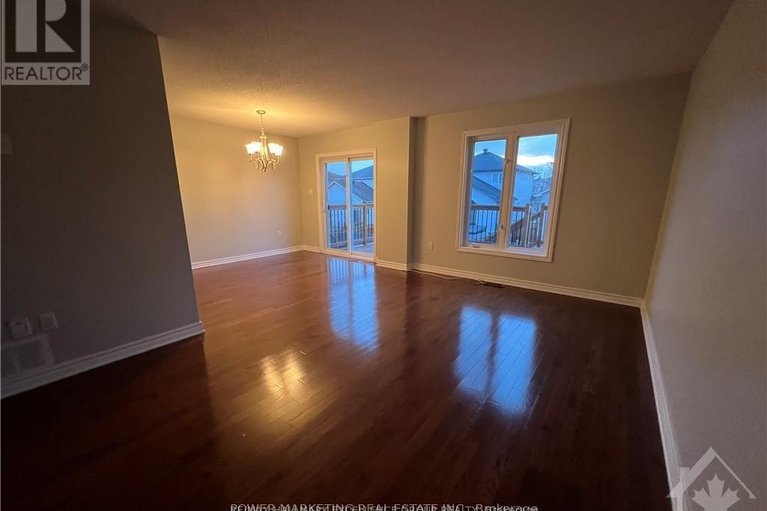 29319586/270-mica-crescent/town-of-rockland/clarence-rockland/ontario/K4K0E2_5