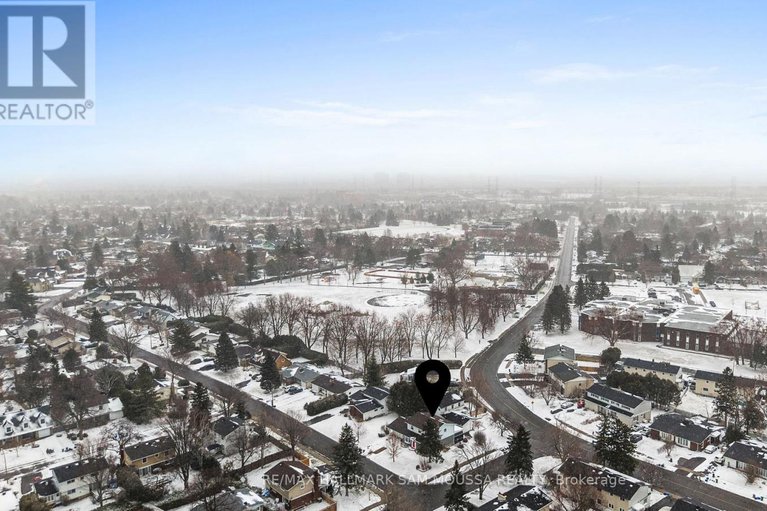 29606720/46-seymour-avenue/borden-farmstewart-farmcarleton-heightsparkwood-hills/ottawa/ontario/K2E6P2_43