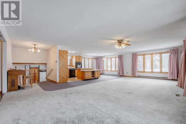 28215114/10984-county-rd-2-road/iroquois/south-dundas/ontario/K0E1K0_10