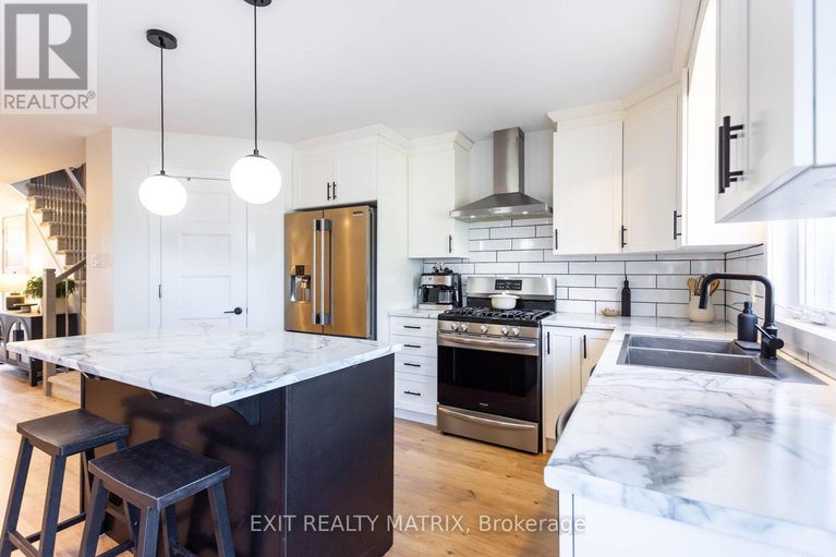 28731174/275-belfort-street-s/embrun/russell/ontario/K0A1W0_4