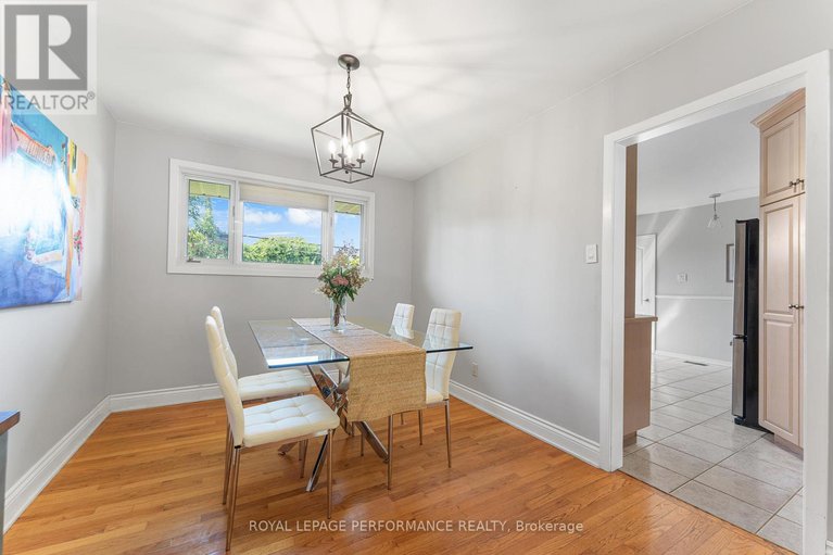28878550/1044-cromwell-drive/riverside-park/ottawa/ontario/K1V6K5_12