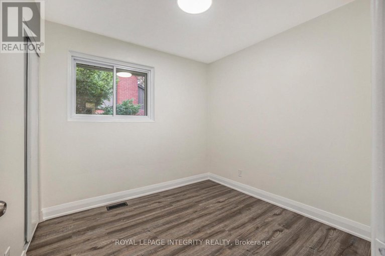 29167479/2321-kay-street/queensway-terrace-southridgeview/ottawa/ontario/K2C1J6_16