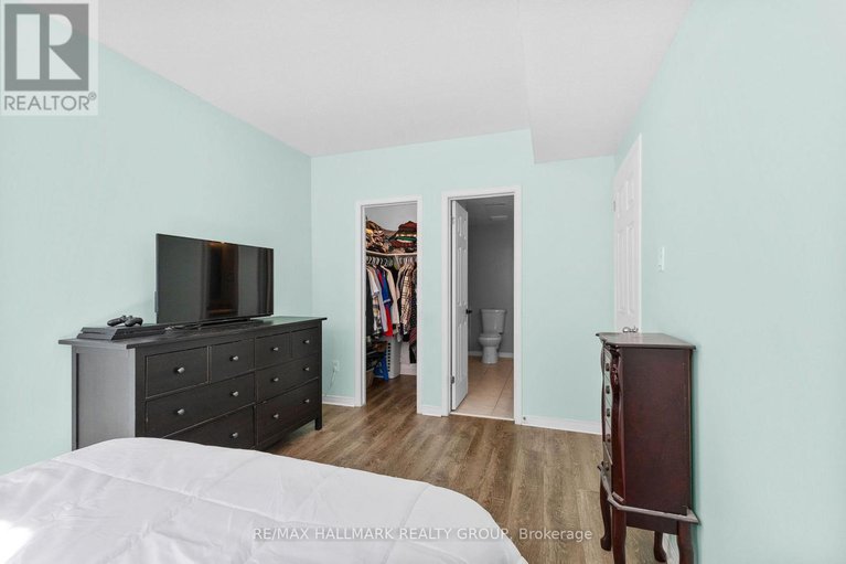 29249914/7-325-elite-private/longfields/ottawa/ontario/K2J0A4_27