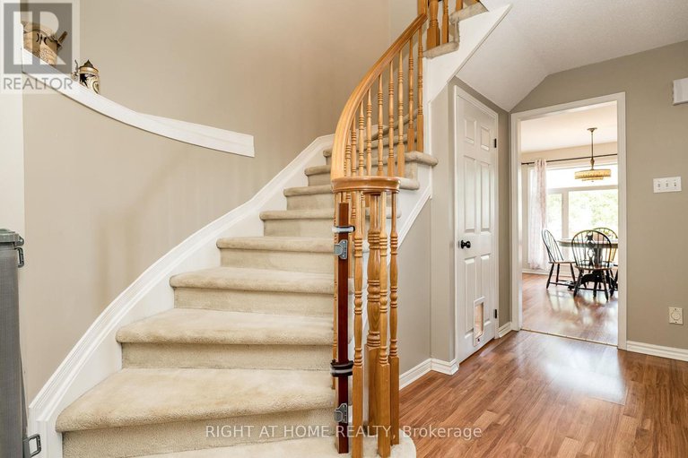 28636407/2-whalings-circle/stittsville-central/ottawa/ontario/K2S1S4_12