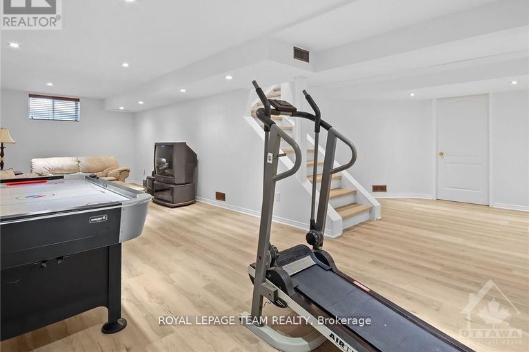 29069392/1105-cindy-hill-crescent/manotick-long-island-nicholls-island/ottawa/ontario/K4M1E8_30