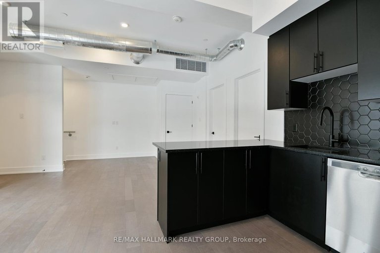 28620320/103-101-pinhey-street/hintonburg/ottawa/ontario/K1Y1T7_17