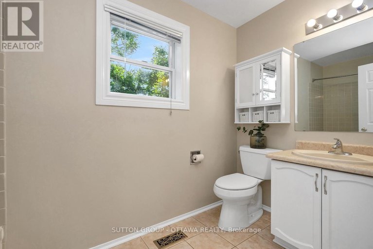 28649208/1677-bottriell-way-n/fallingbrookpineridge/ottawa/ontario/K4A1W1_28