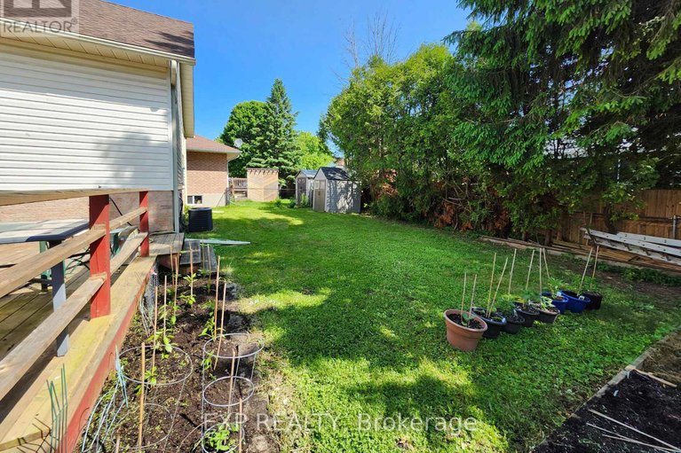 28970100/1311-cuthbertson-avenue/brockville/brockville/ontario/K6V6Y2_4