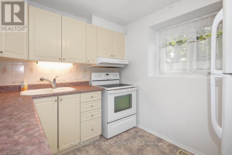 29125521/c-1742-lamoureux-drive/queenswood-heights-south/ottawa/ontario/K1E2N2_10