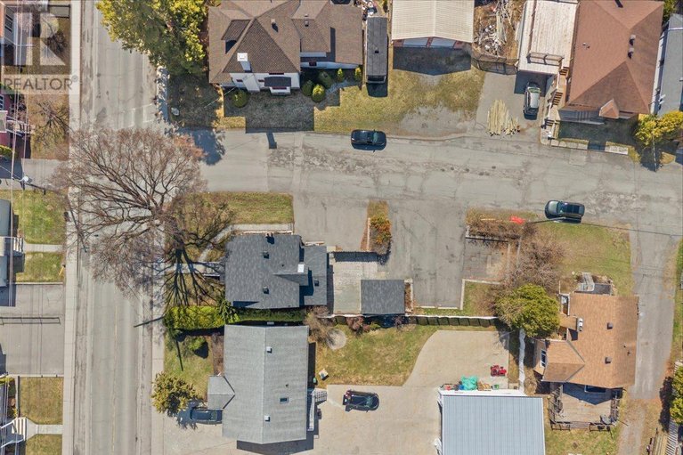 29645243/801-st-jean-street/town-of-rockland/clarence-rockland/ontario/K4K1K3_5