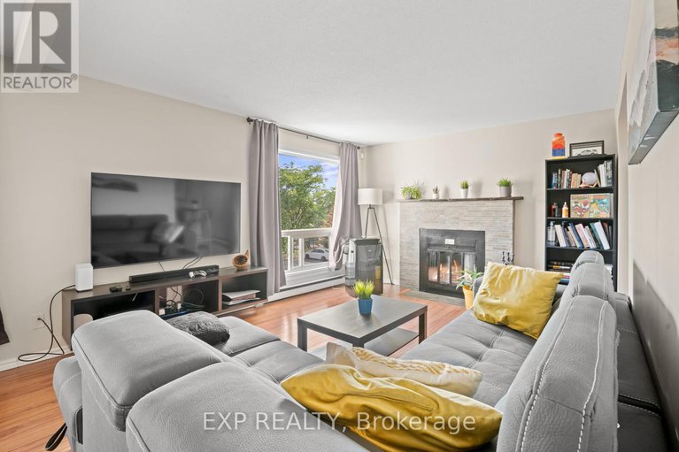 28814850/77b-754-st-andre-drive/hiawatha-parkconvent-glen/ottawa/ontario/K1C4S4_11