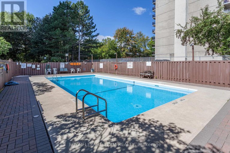 28564131/ph9-555-brittany-drive/viscount-alexander-park/ottawa/ontario/K1K4C5_24