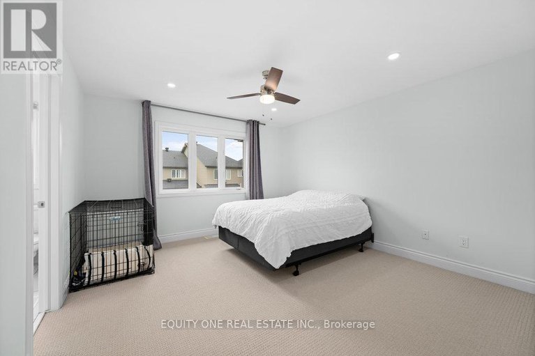 28348063/704-brian-good-avenue/riverside-southgloucester-glen/ottawa/ontario/K4M0C1_13